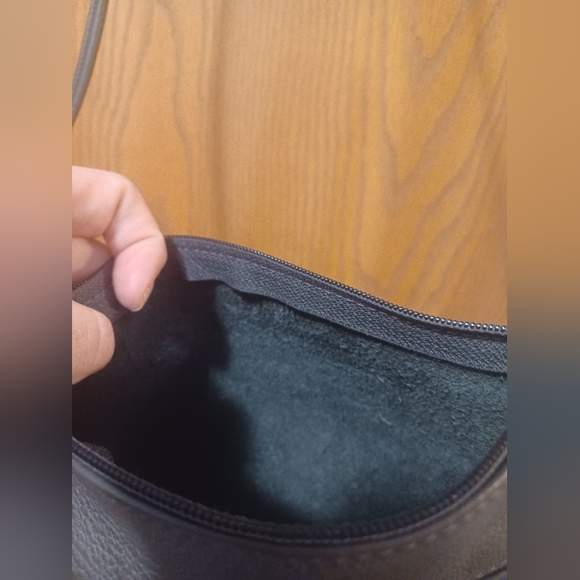 NWOT black Leather crossbody bag - Picture 4 of 7